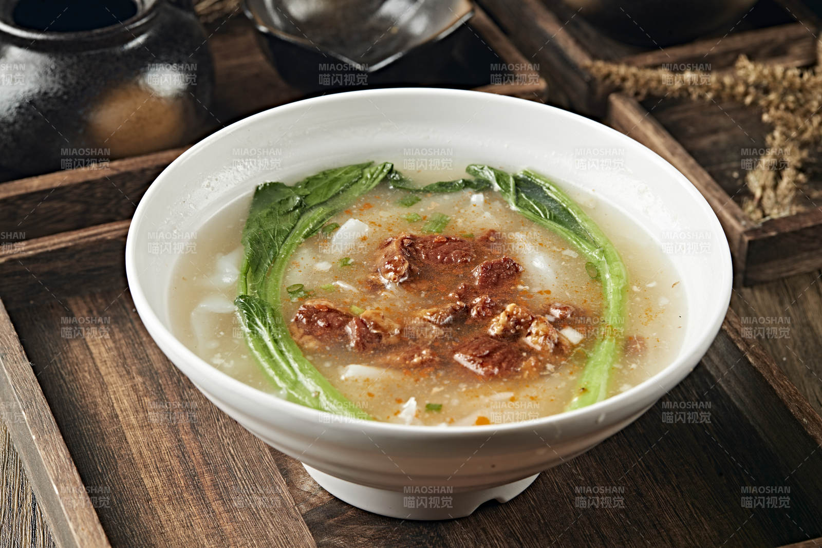 鮮雞湯番茄牛腩煮腸粉