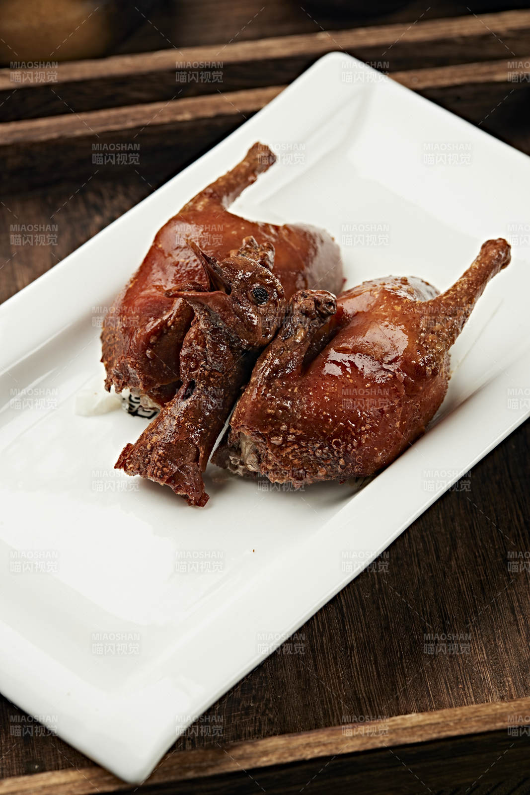 港式金牌脆皮乳鸽