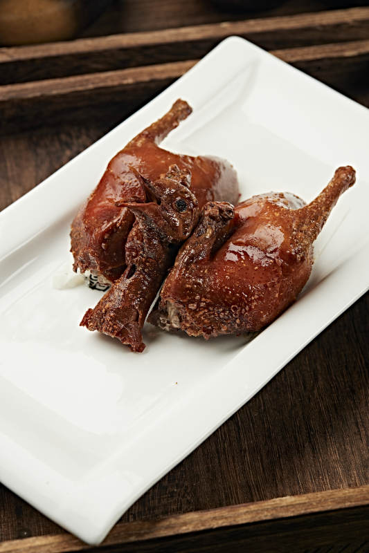 港式金牌脆皮乳鸽