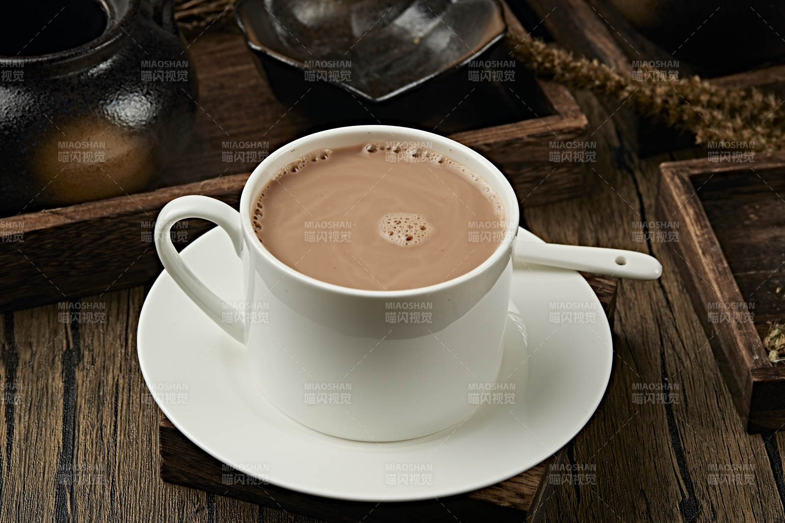 热冲泡牛奶咖啡