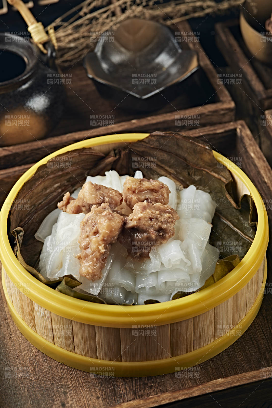 粉蒸排骨蒸腸粉