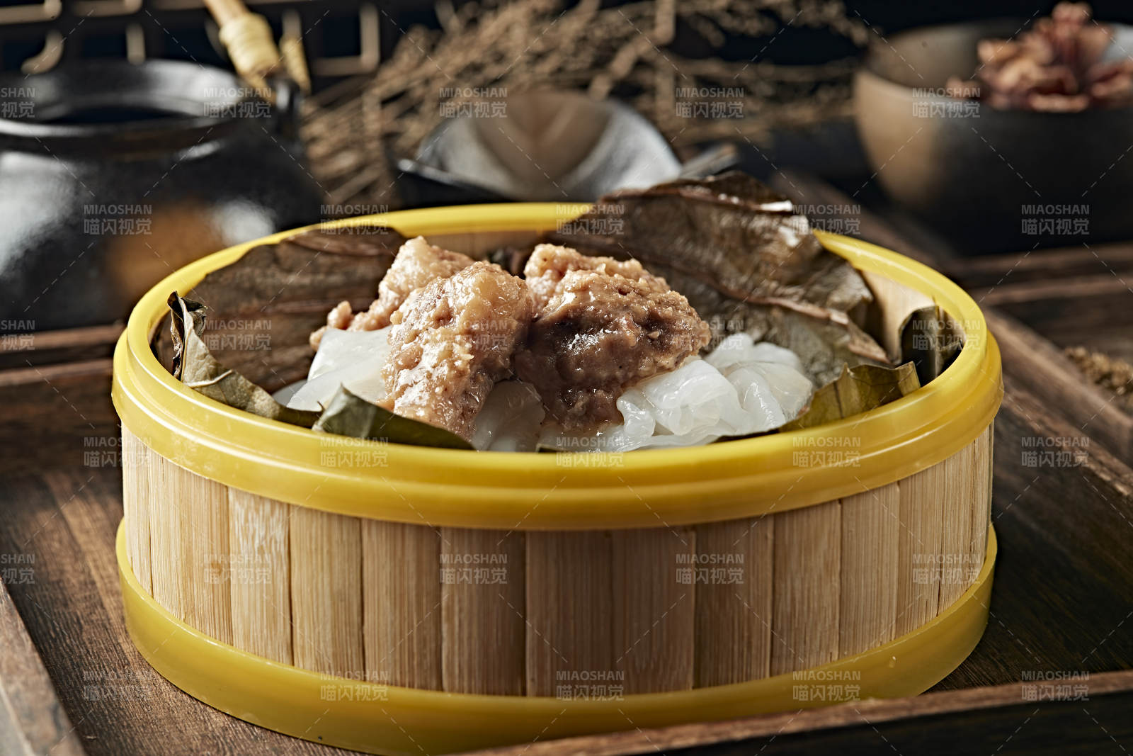 粉蒸排骨蒸腸粉