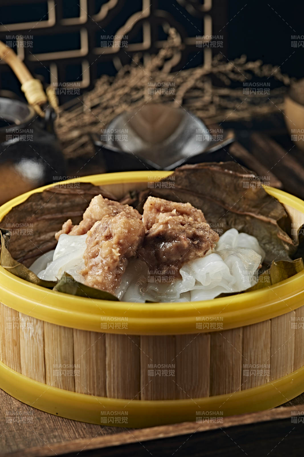 粉蒸排骨蒸腸粉