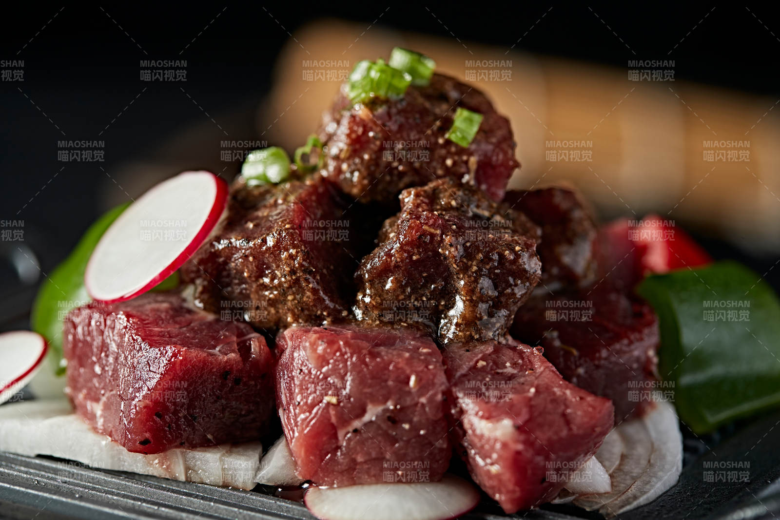 石盤裝的日式烤鰻魚