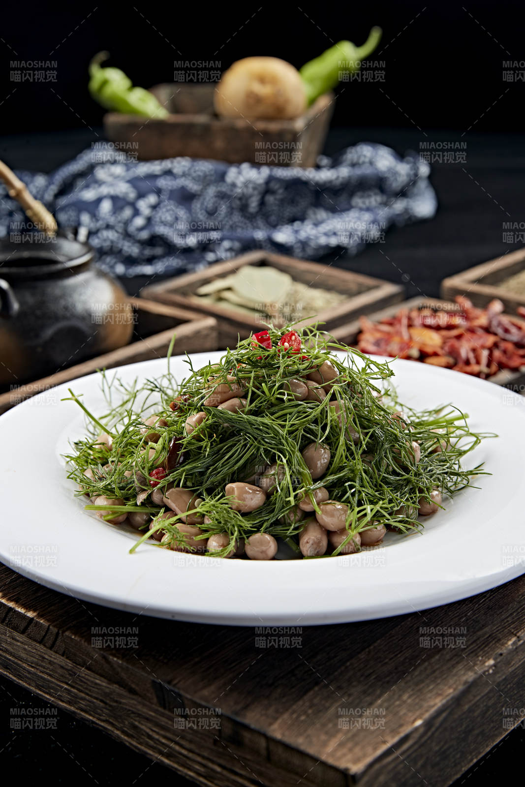 卤水花生米拌茴香