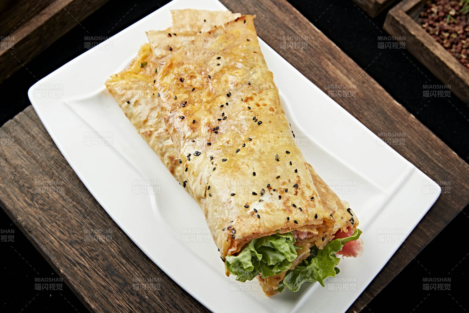 攤雞蛋煎餅卷生菜火腿里脊肉