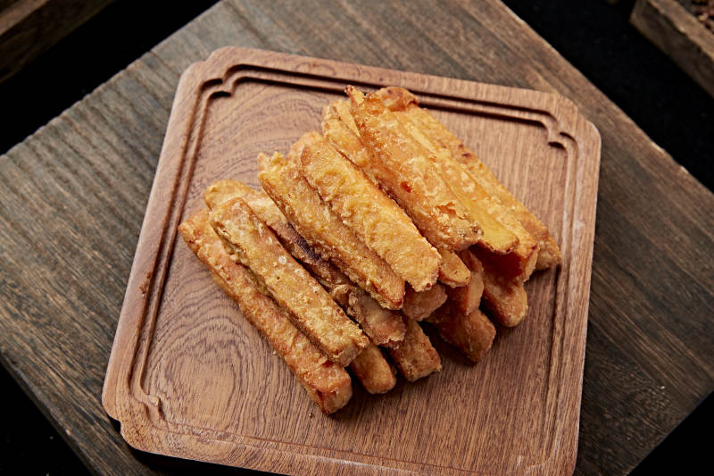 油炸美味地瓜薯条