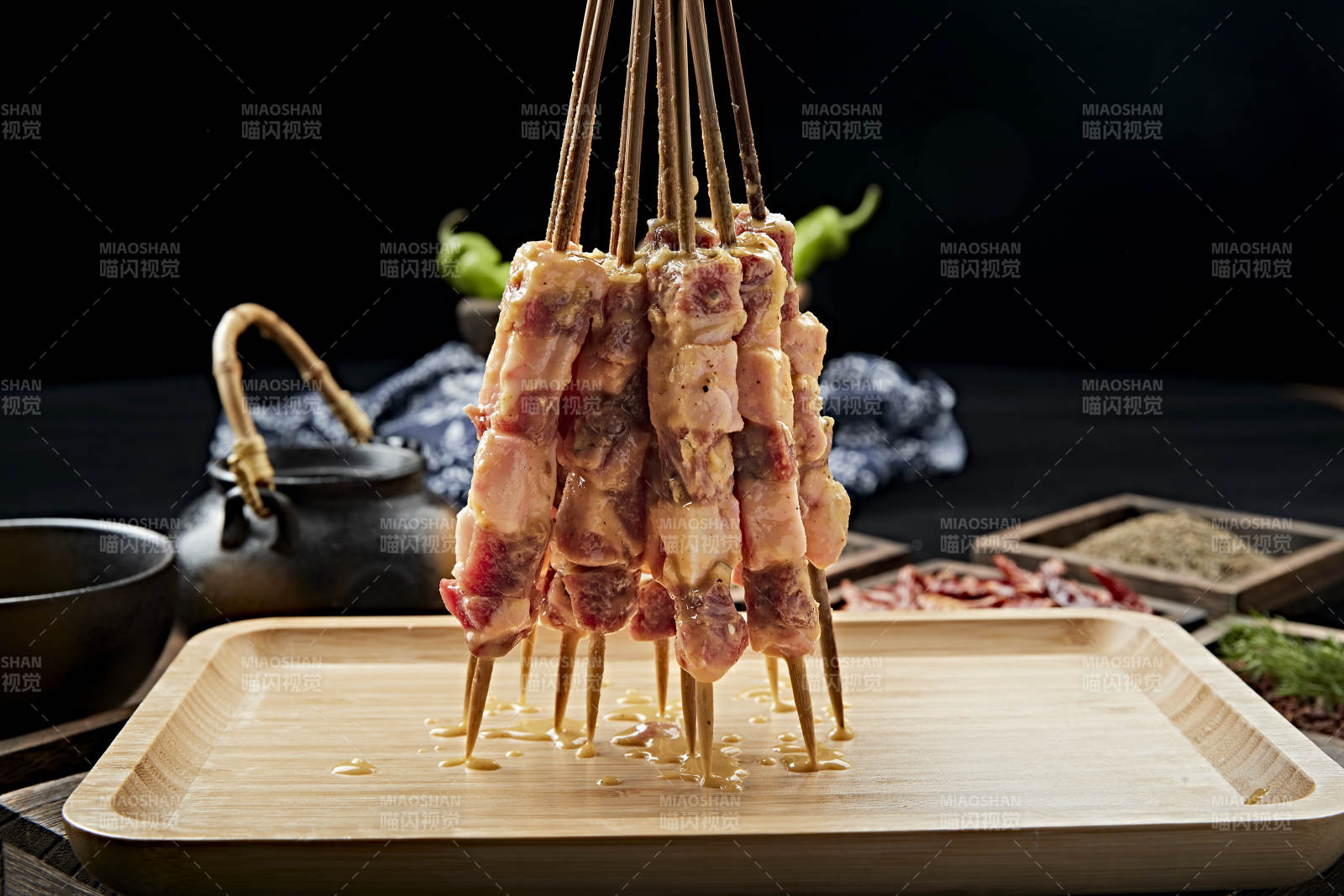 炭烤美味羊肉串