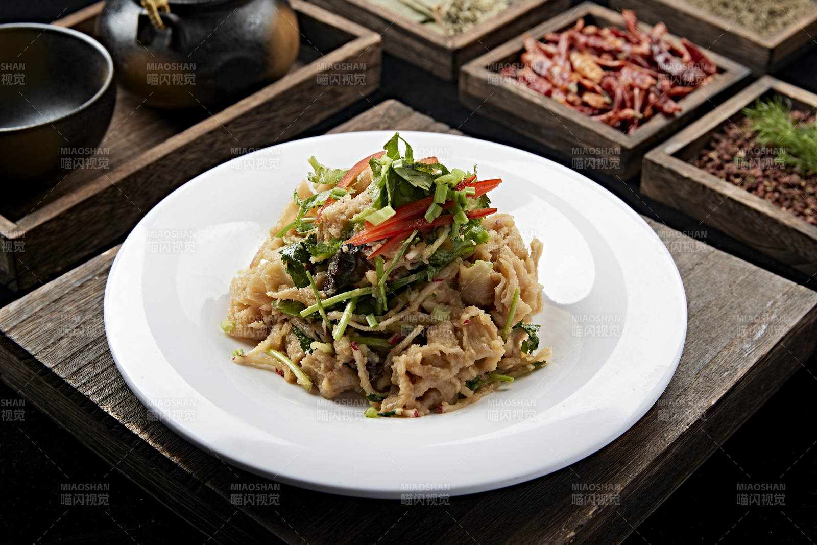 张家口地方美食凉拌莜面