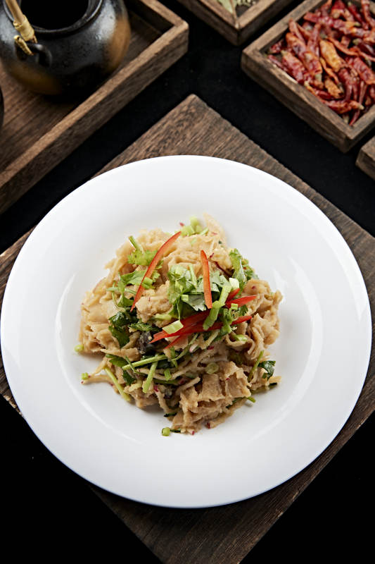 张家口地方美食凉拌莜面