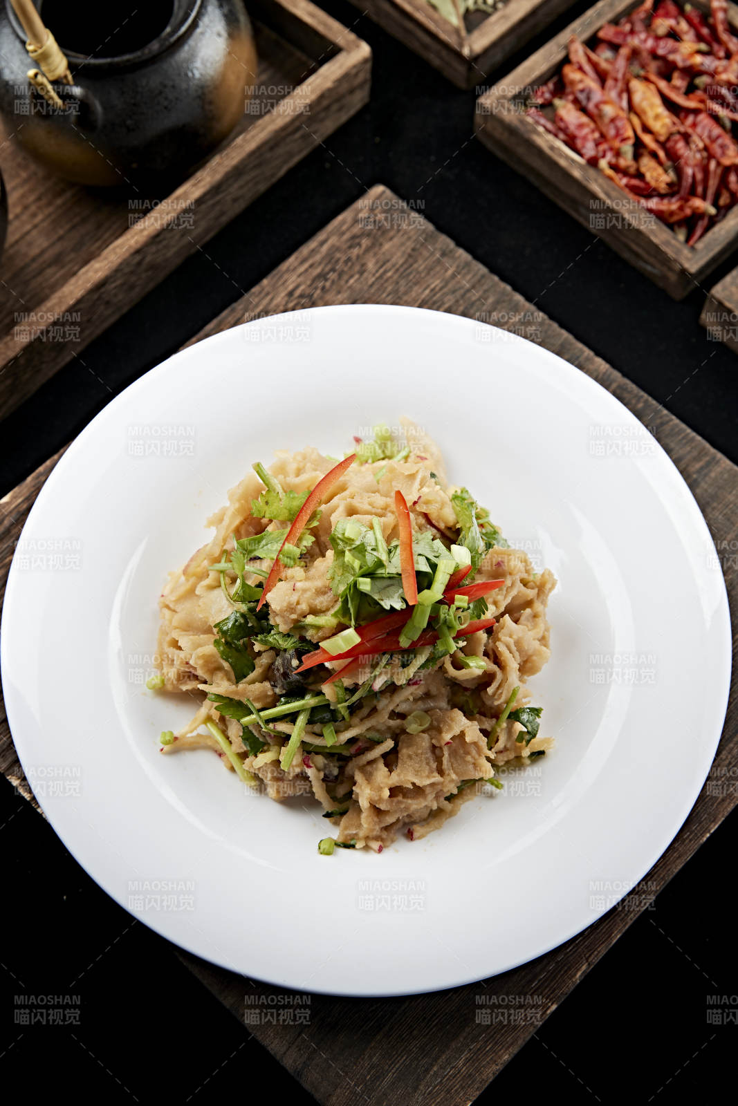 张家口地方美食凉拌莜面