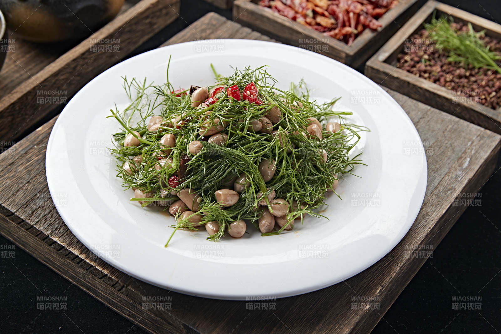 卤水花生米拌茴香