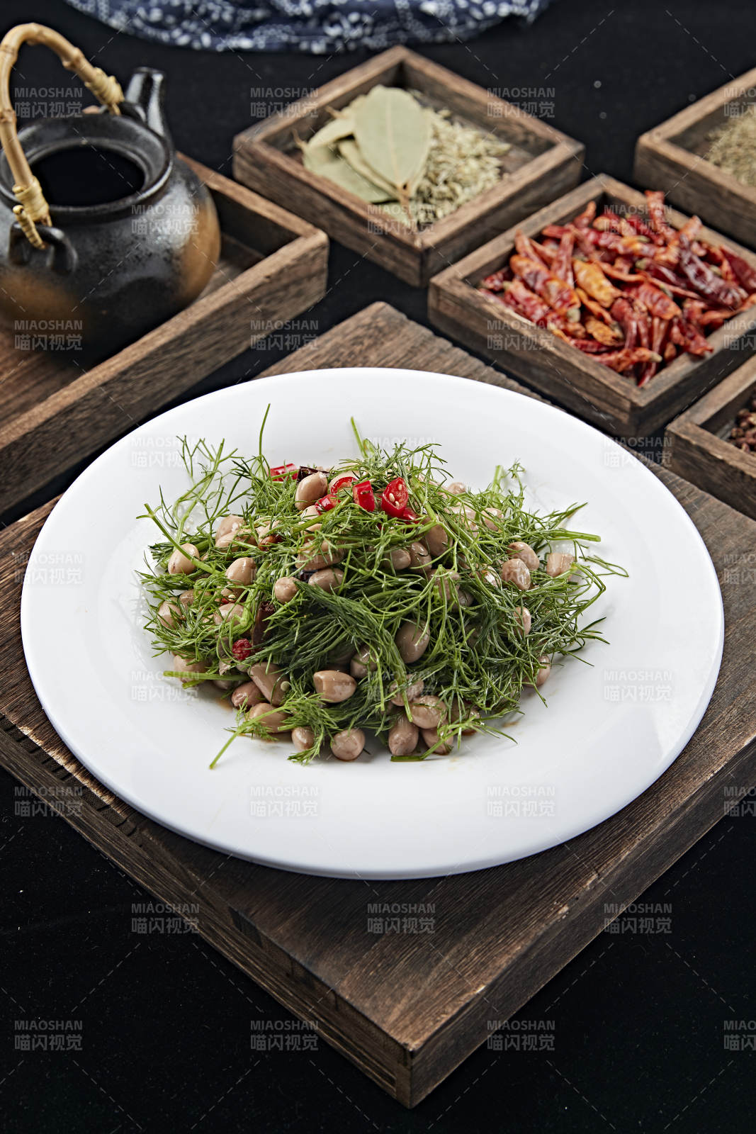 卤水花生米拌茴香