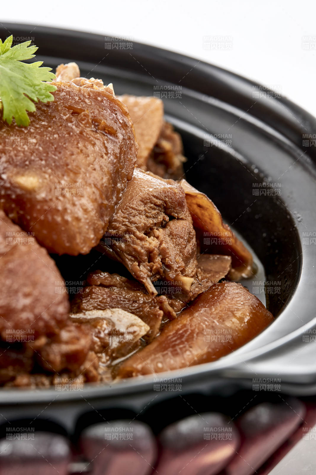 砂锅酱香鸡