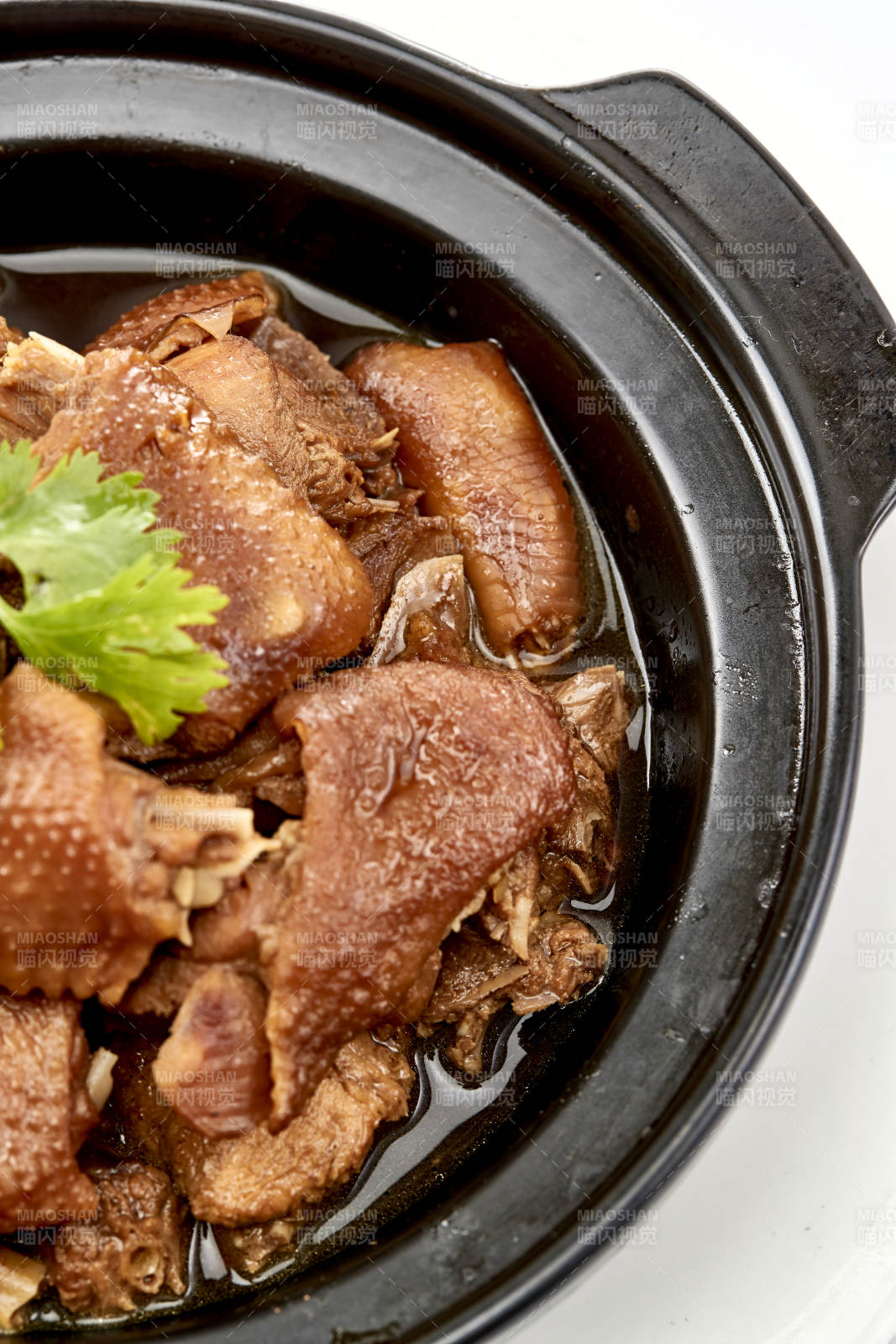 砂锅酱香鸡