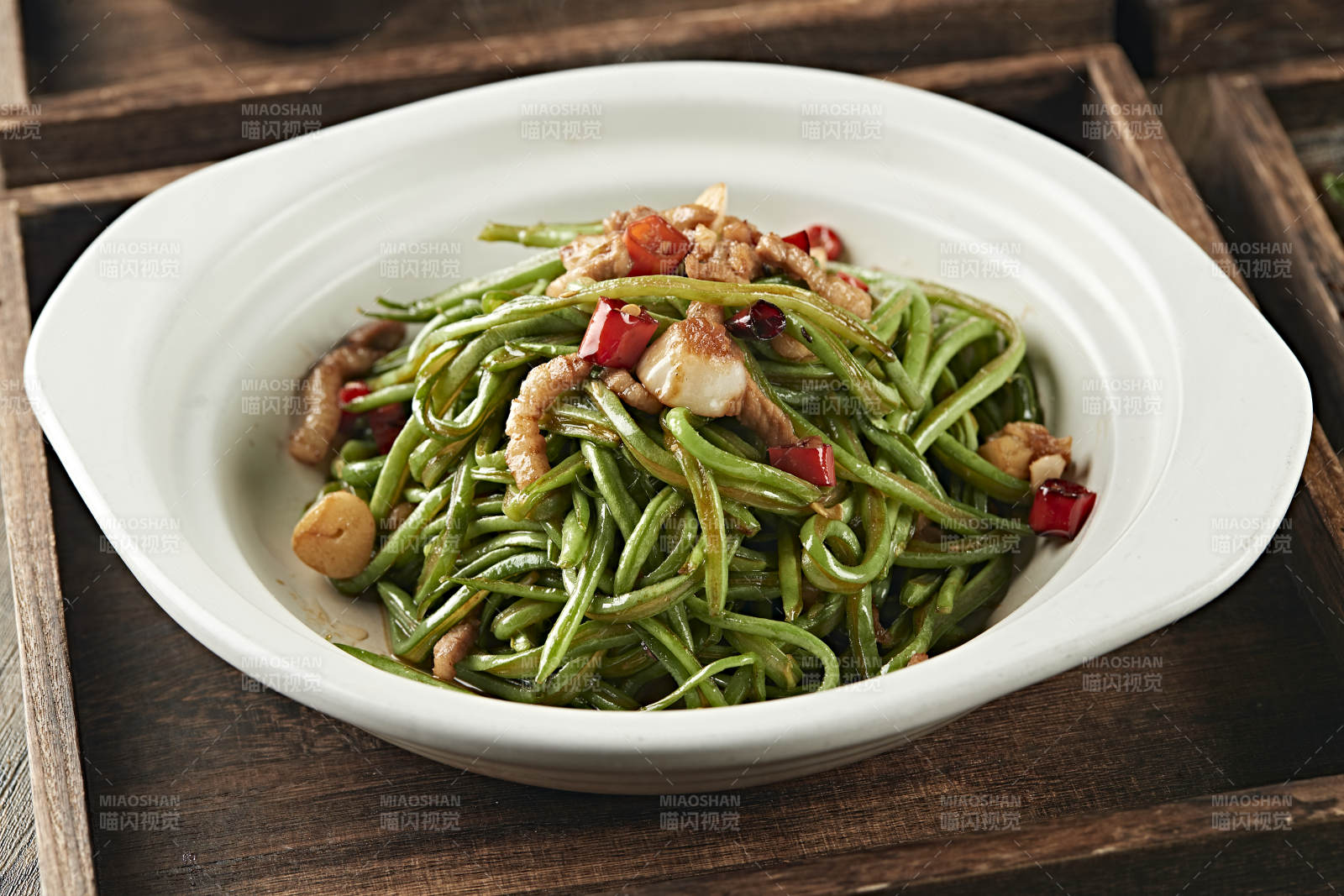 砂锅蒜香五花肉焗豆角丝