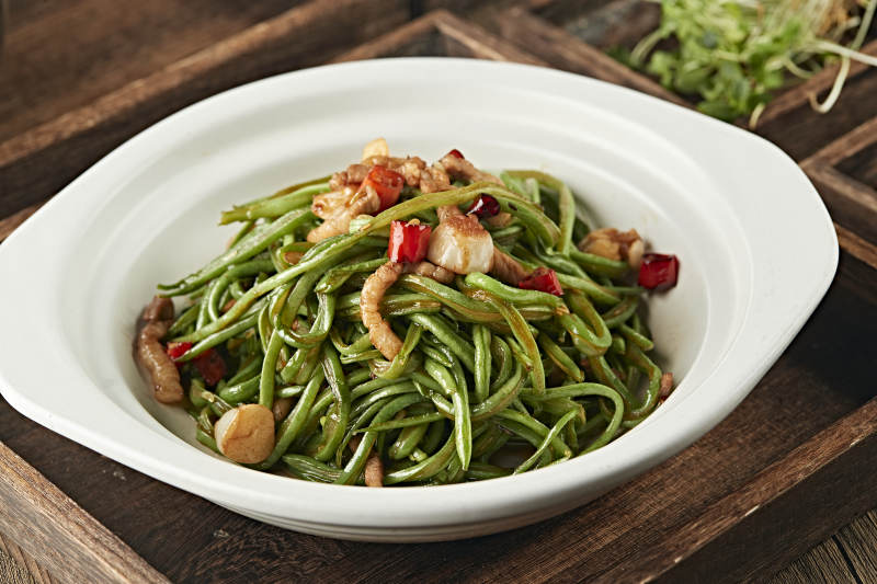 砂锅蒜香五花肉焗豆角丝