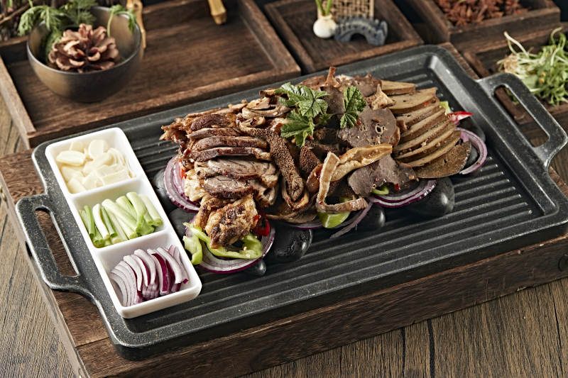 铁板炙子烤猪杂