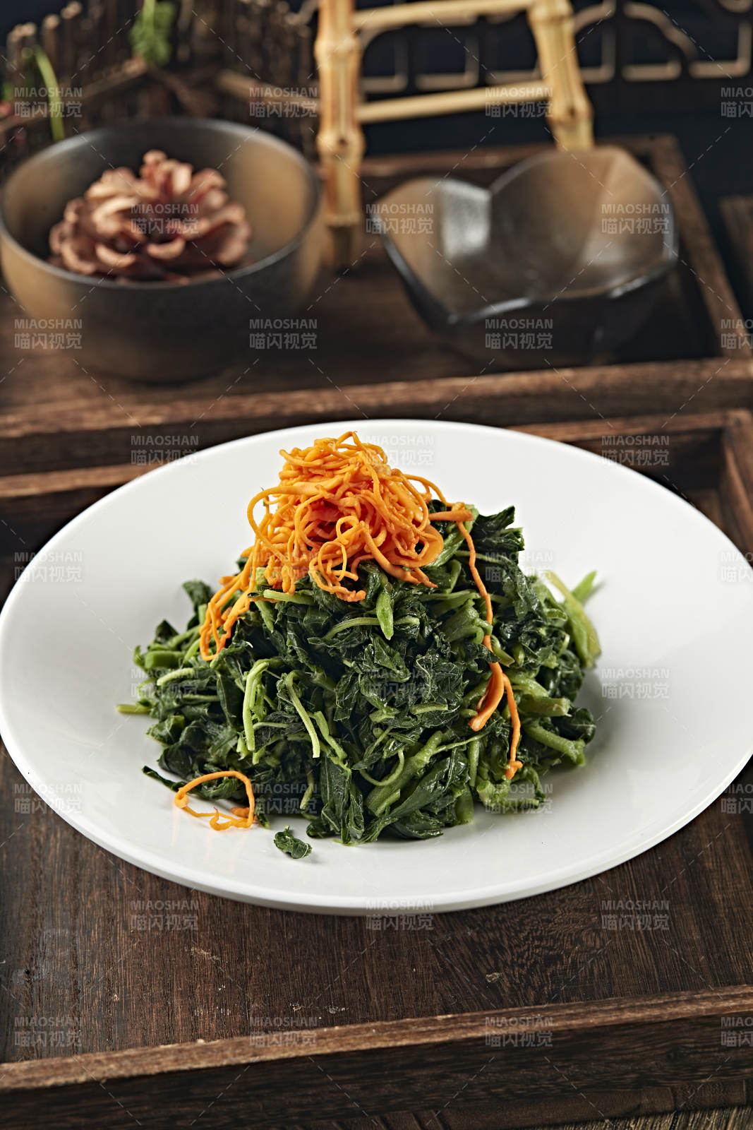 虫草花凉拌鸡毛菜