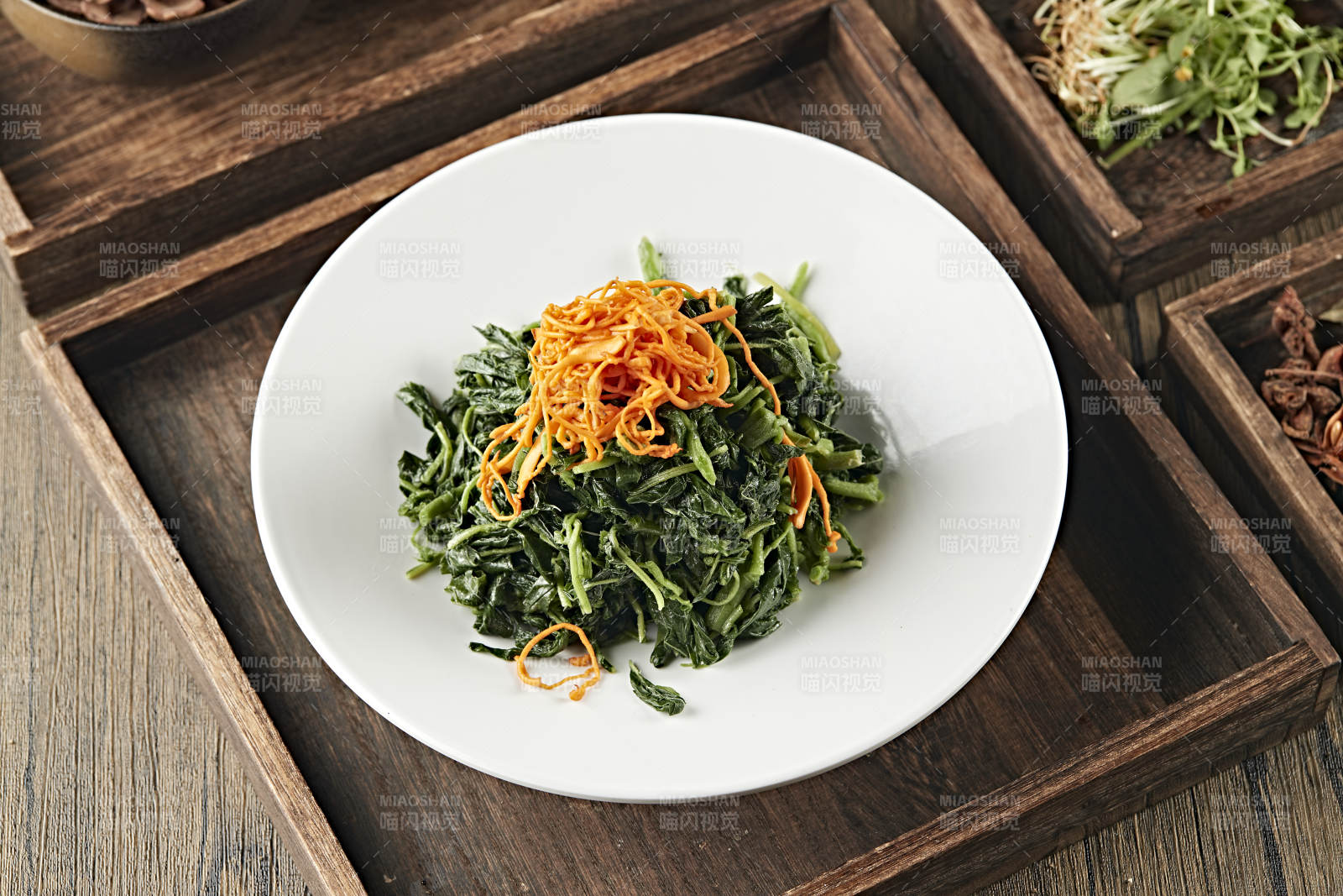 虫草花凉拌鸡毛菜