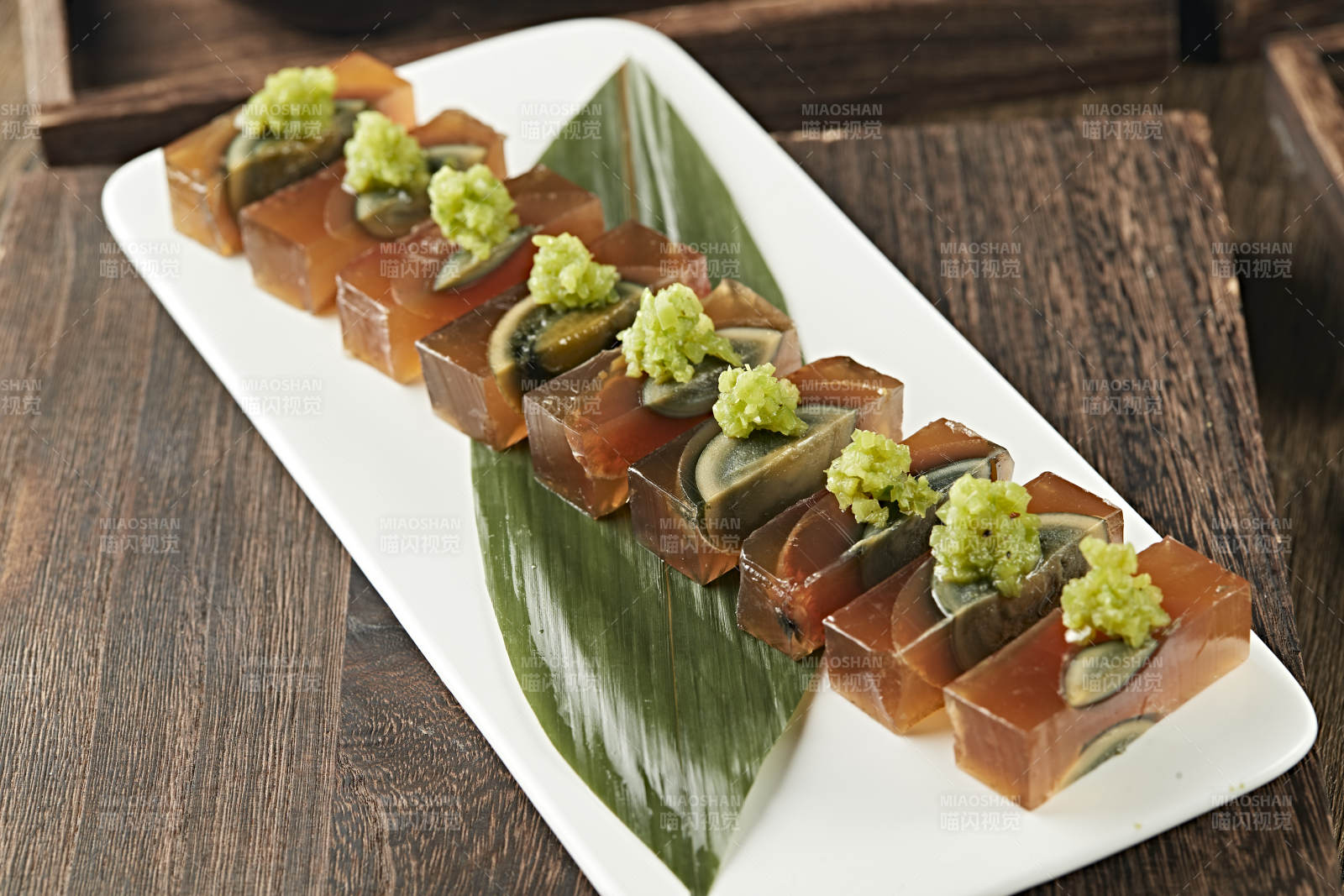 精美涼菜皮蛋豬皮凍