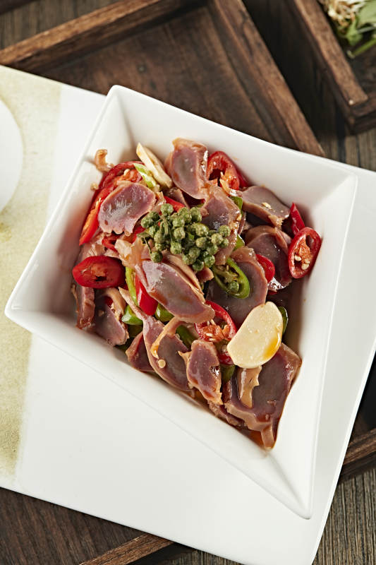 美味凉菜椒麻鸡胗片