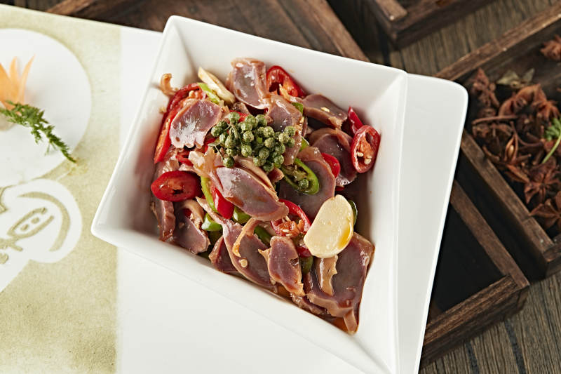 美味凉菜椒麻鸡胗片