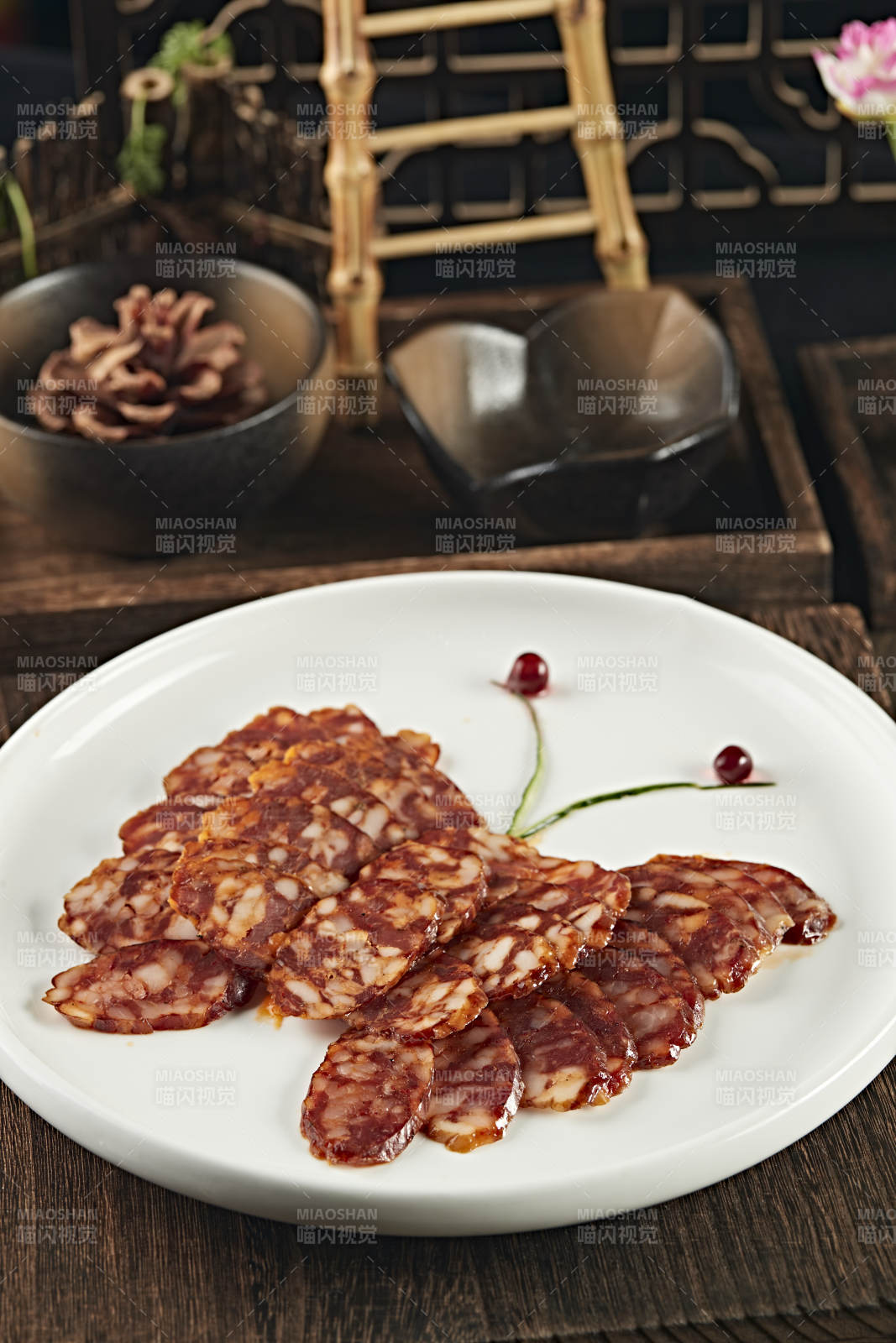 手工传统川味熏腊肠切片