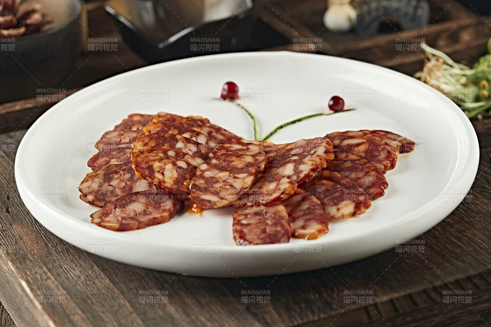 手工传统川味熏腊肠切片