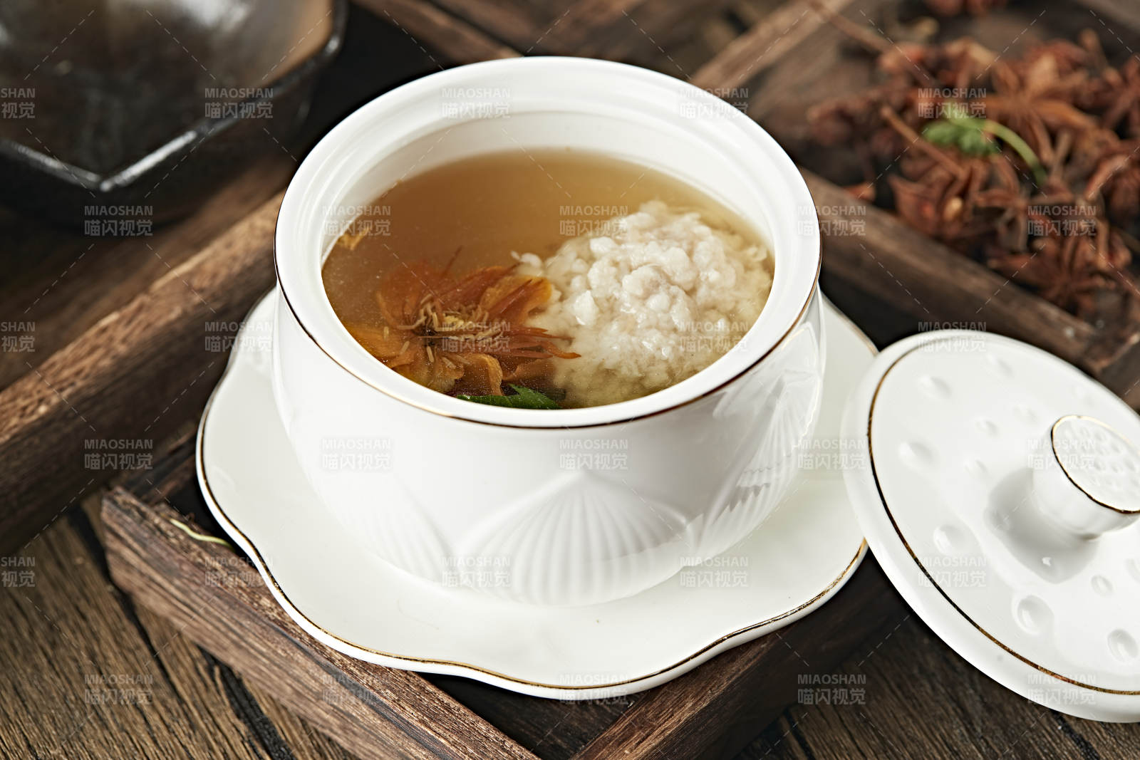 金蓮花燉葵花大斬肉獅子頭