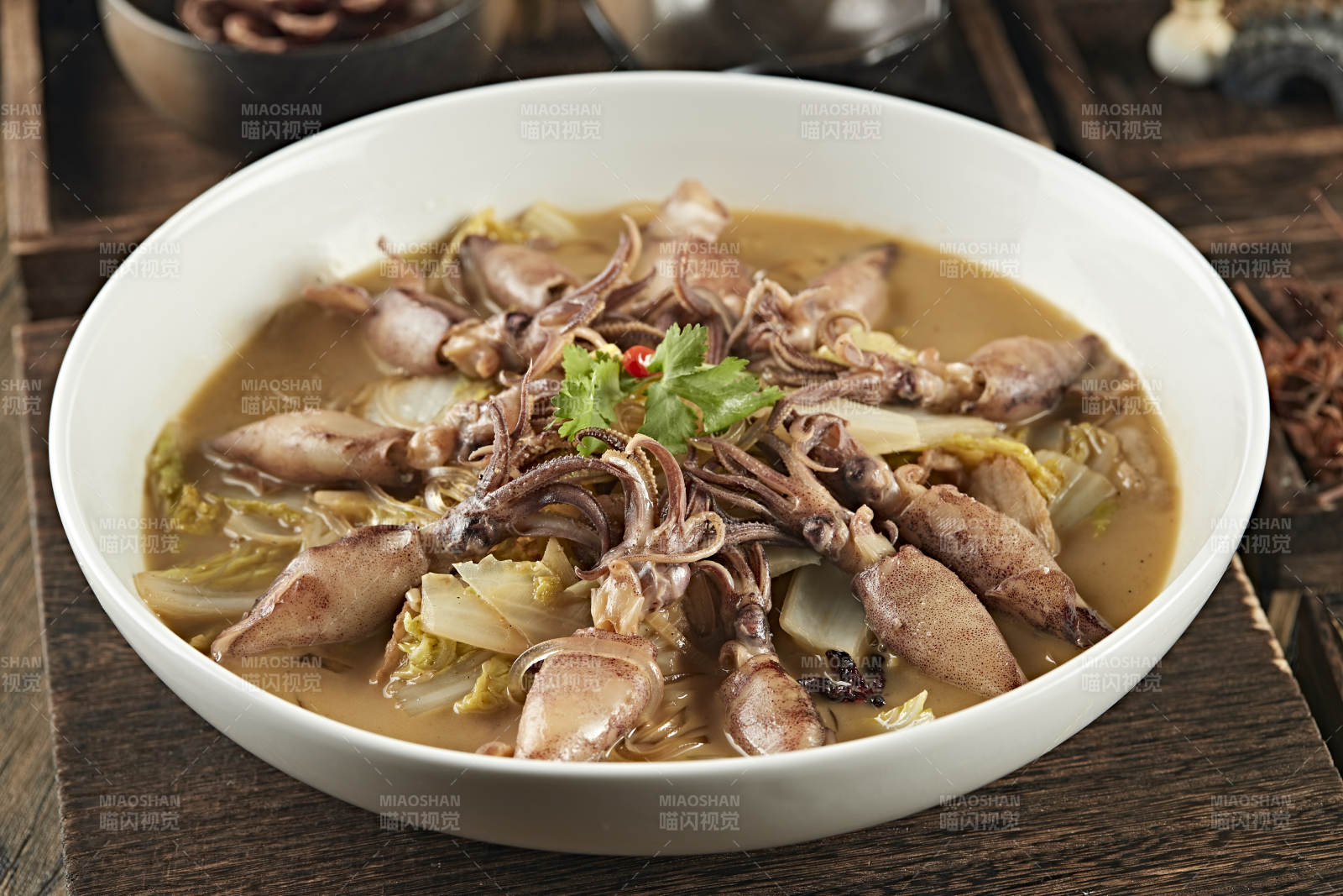 上湯娃娃菜燉墨魚仔