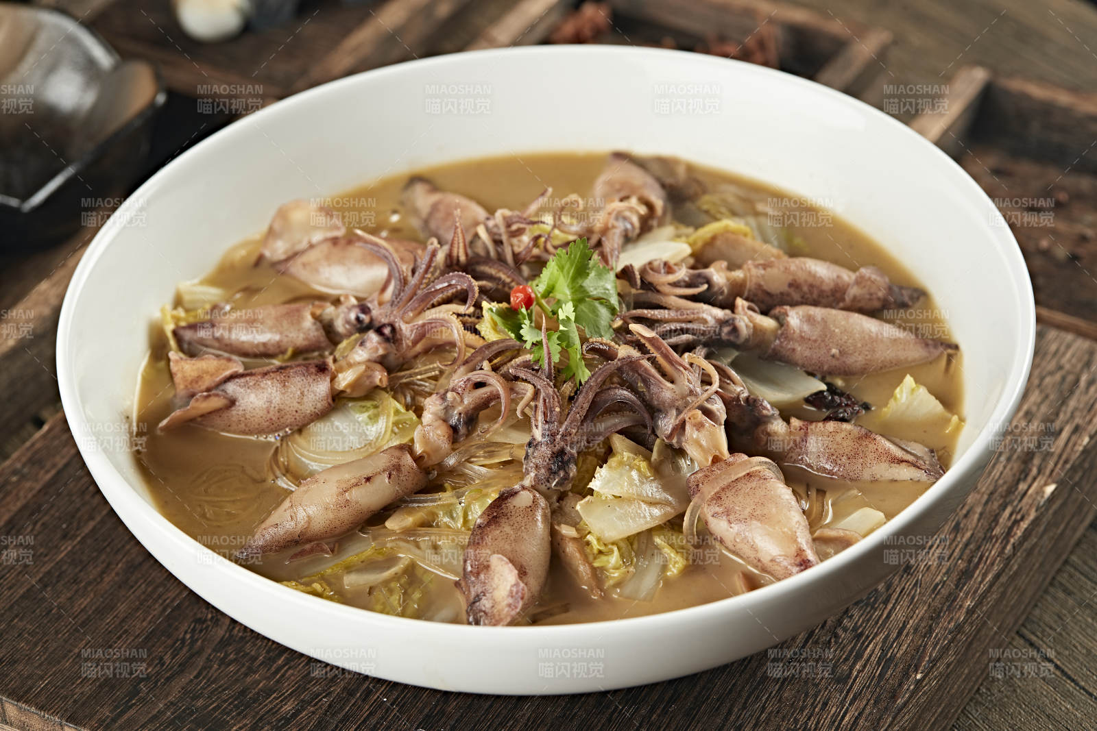 上湯娃娃菜燉墨魚仔