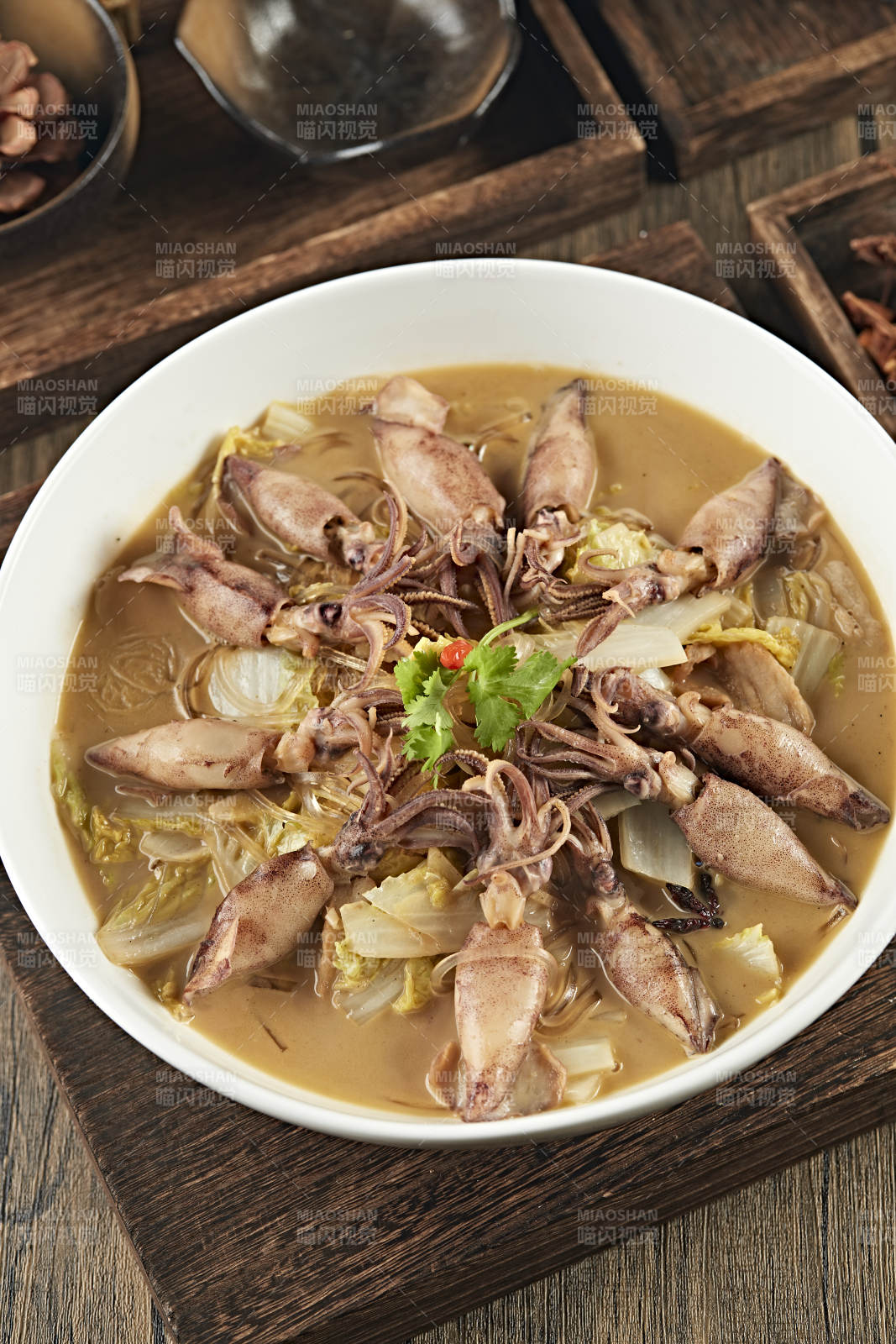 上湯娃娃菜燉墨魚仔