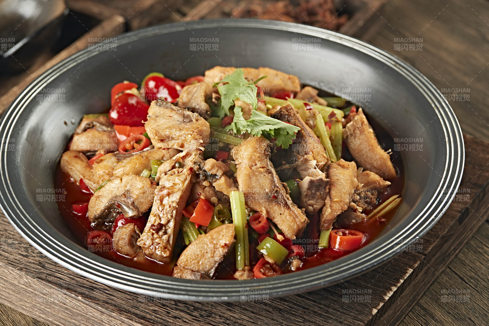 紅油泡椒麻辣水煮魚