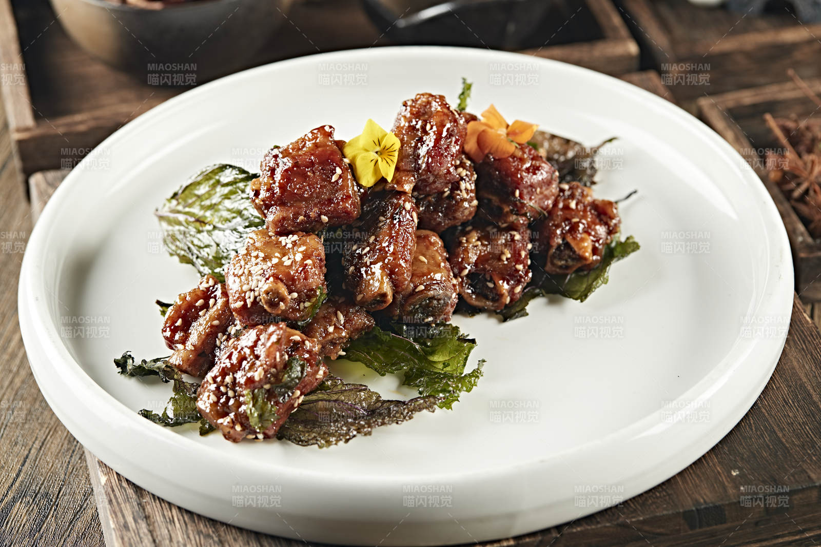 油炸薄荷叶猪小排