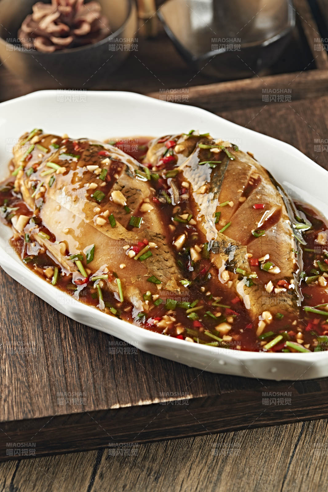 红烧浇汁野生高背鲫鱼