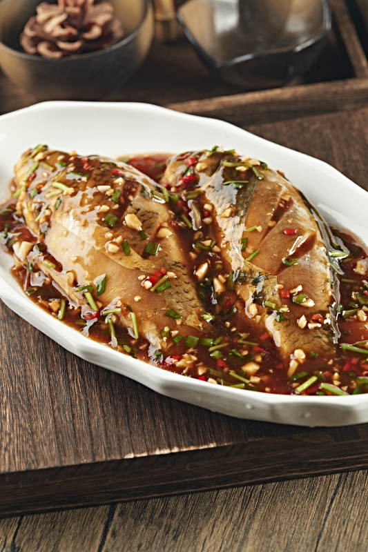 红烧浇汁野生高背鲫鱼