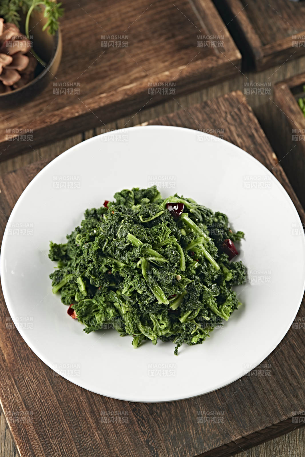 凉拌野生蕨菜猫爪菜