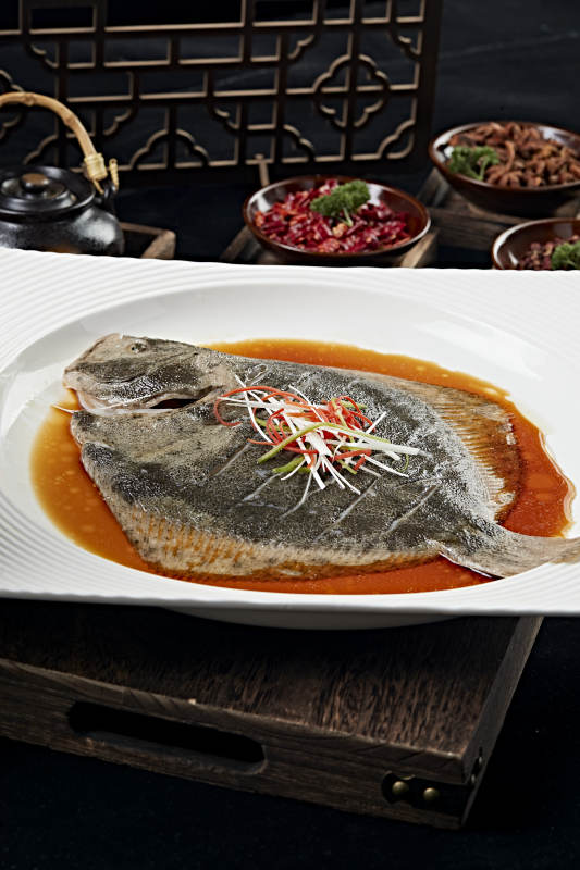 浇汁清蒸多宝鱼