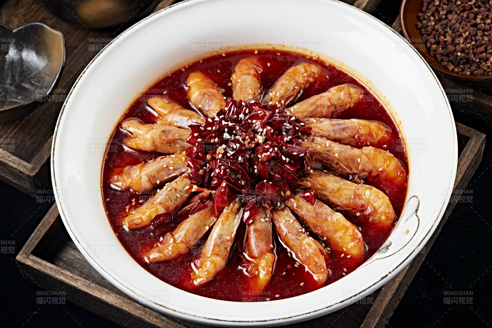 红油香辣大明虾