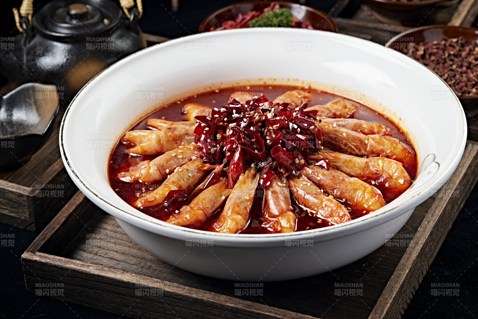 红油香辣大明虾