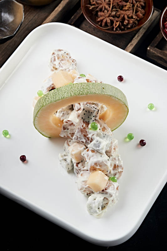 沙拉酱拌哈密瓜牛肉粒