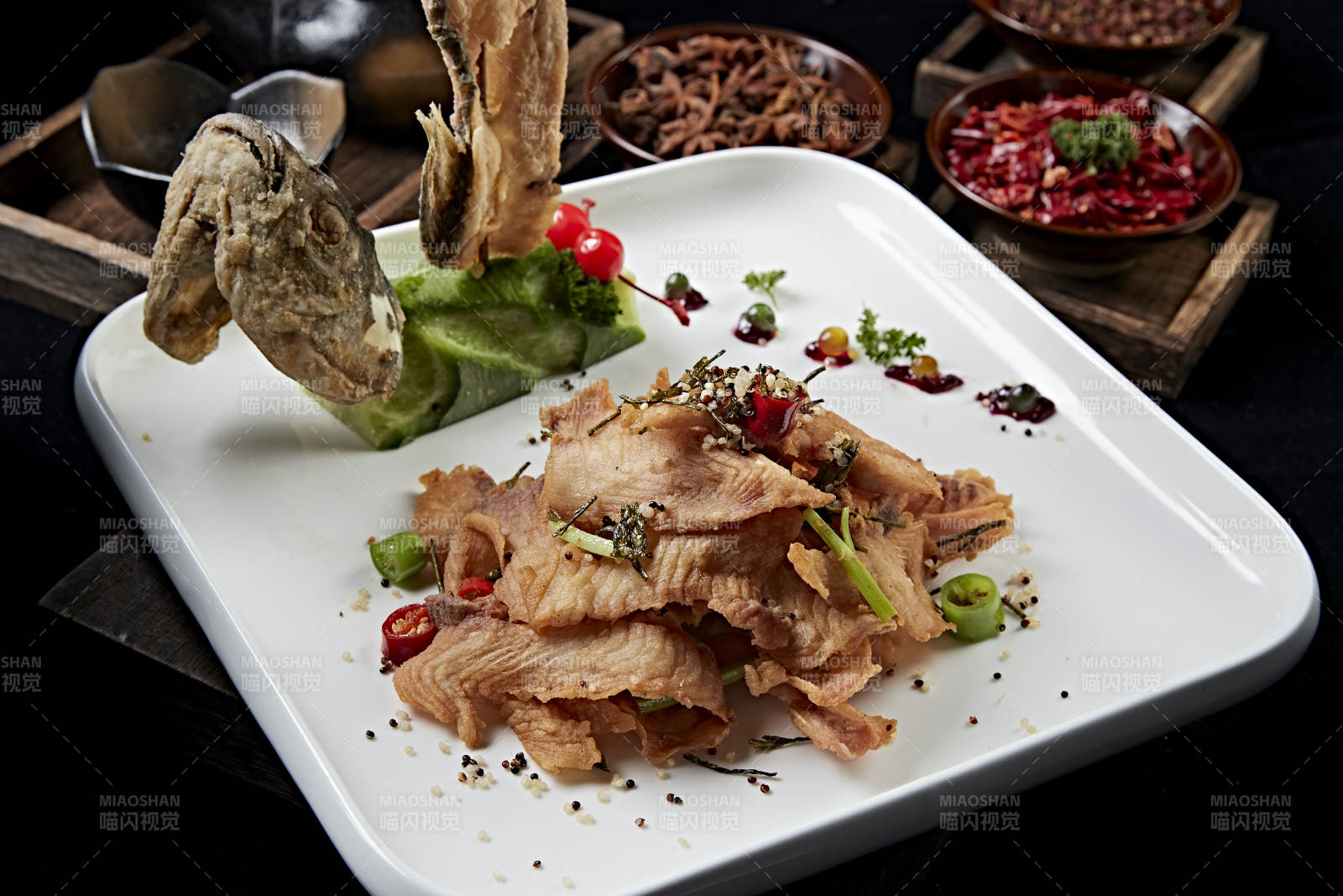 椒麻香辣干炸野生草魚片