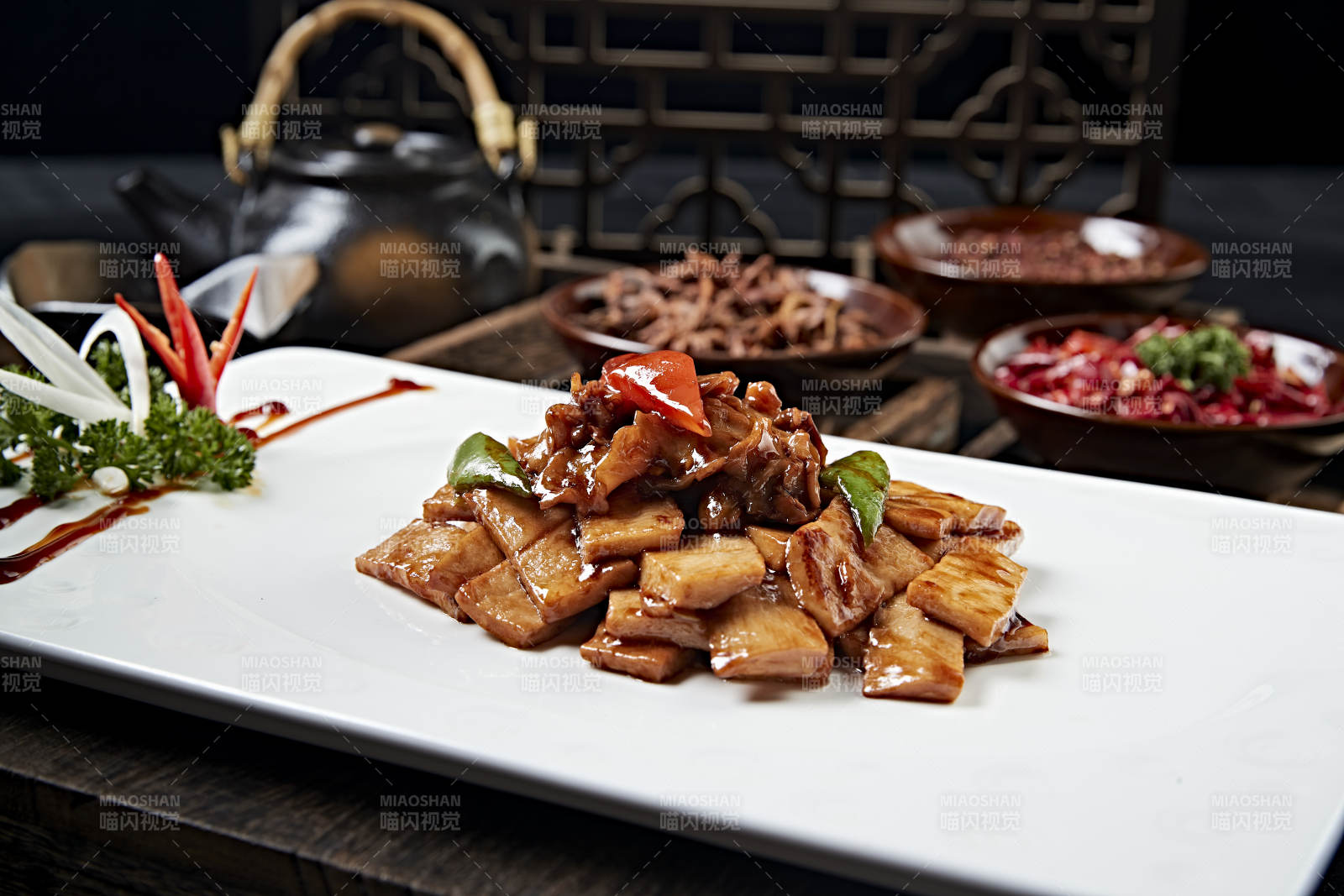 酱爆螺片杏鲍菇片