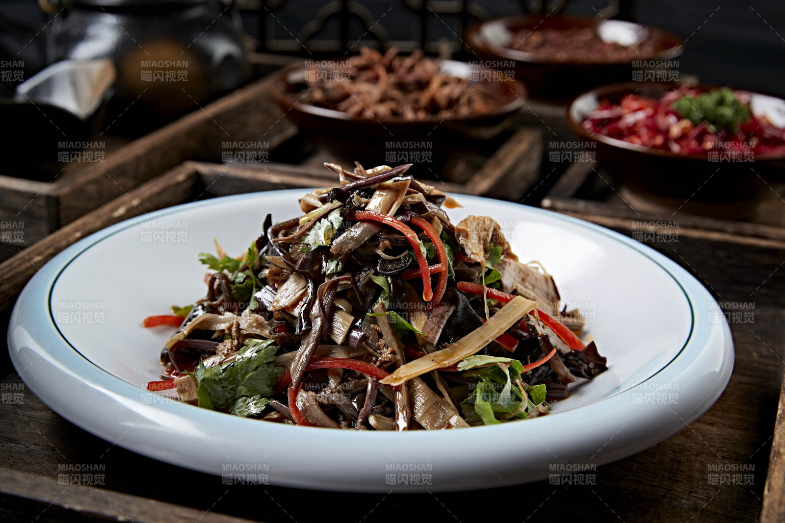 涼拌木耳黃花菜香菜彩椒絲