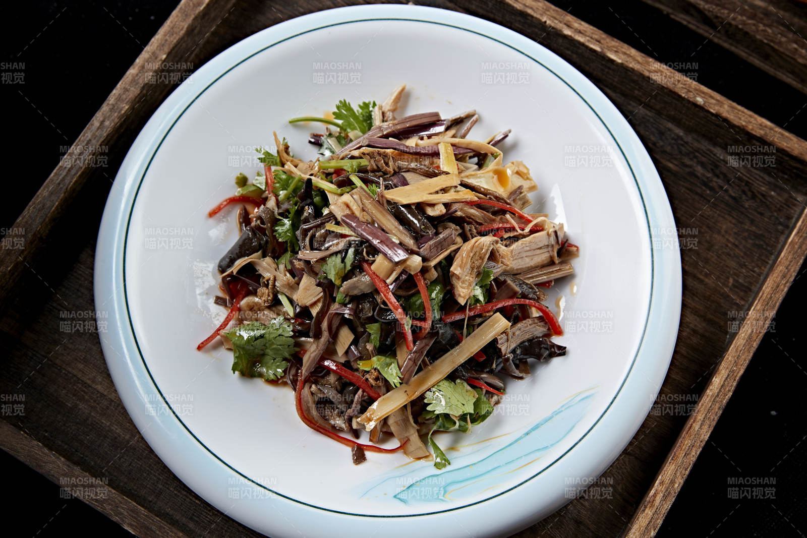 涼拌木耳黃花菜香菜彩椒絲