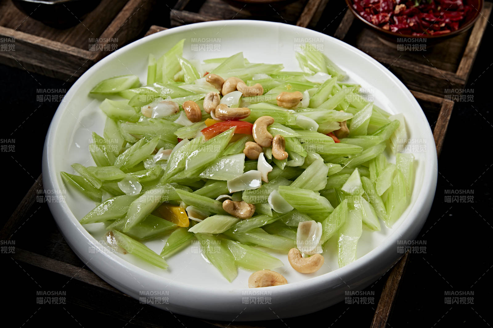 腰果百合燴西芹