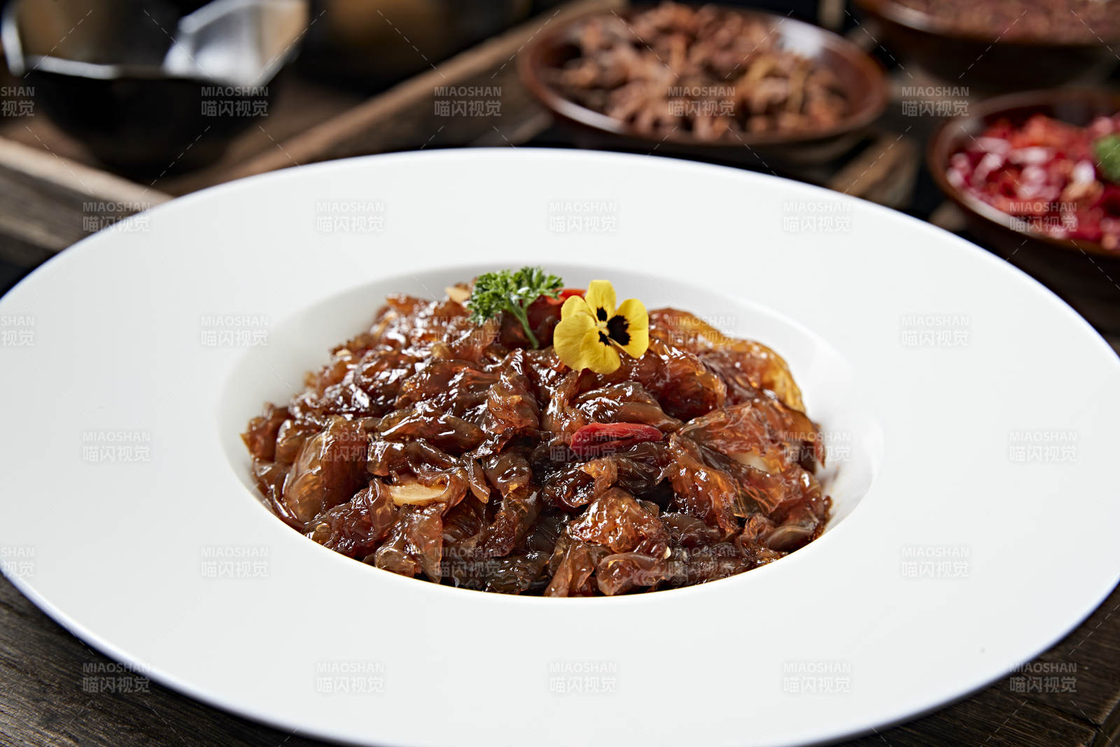 美味红油凉拌老醋蛰头