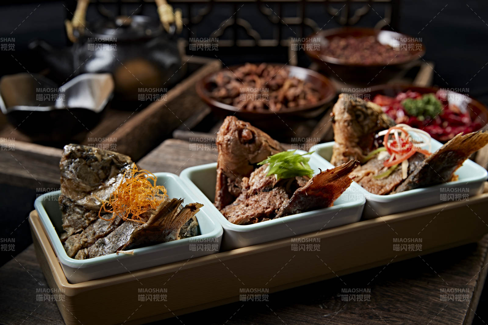 香酥燉野生高背鯽魚