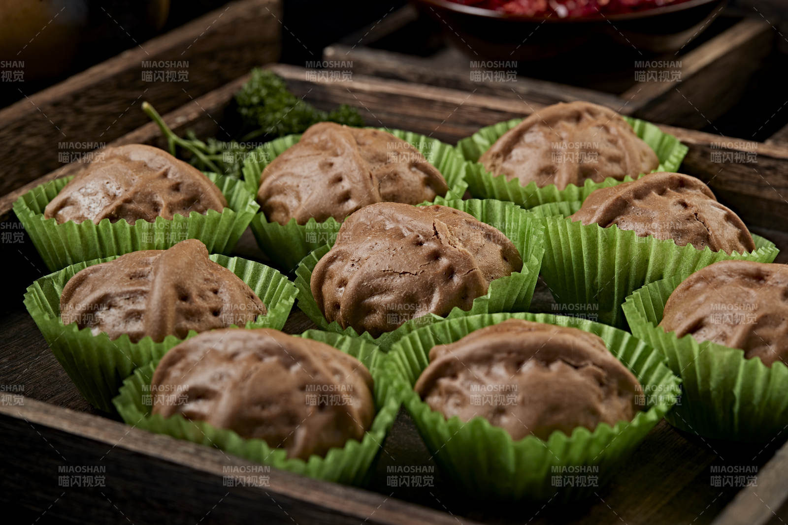 粗粮芝麻馅核桃包